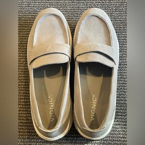 Vionic Women's 23Walk Loafers, Gray Suede